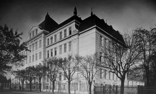 B116 Vyšší odborná škola zdravotnická (Německá zemská vyšší reálná škola)